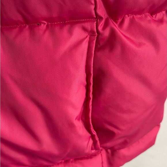 GAP Raspberry Quilted Puffer Vest - Picture 4 of 6